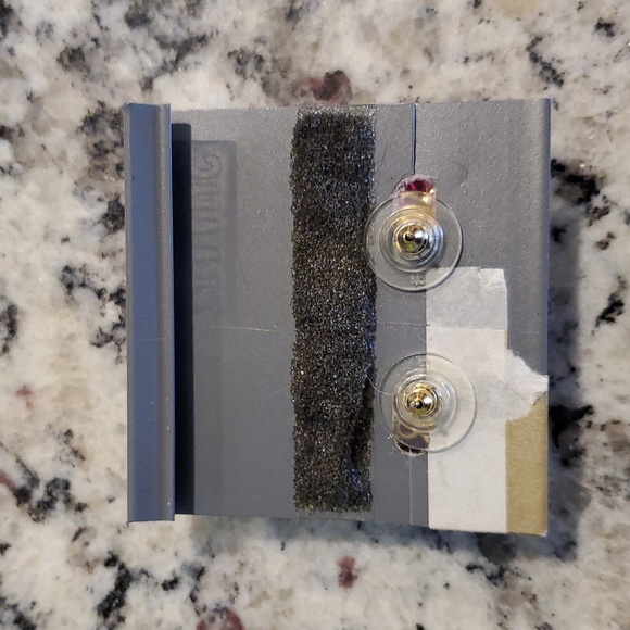 Swarovski Crystal Earrings 3 Shades of Pink Crystals - Picture 2 of 3